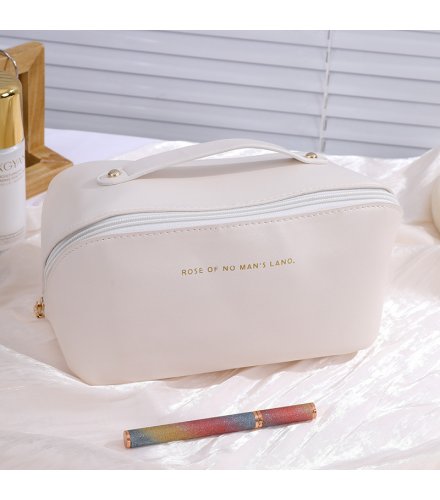 MB006 - Fashion Large Capacity Portable Makeup Bag